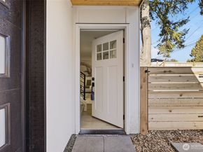 526 N 100th Street, Seattle WA 98133