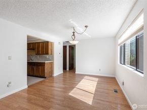932 S 245th Place, Des Moines WA 98198