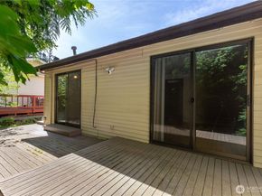 932 S 245th Place, Des Moines WA 98198