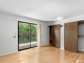 932 S 245th Place, Des Moines WA 98198