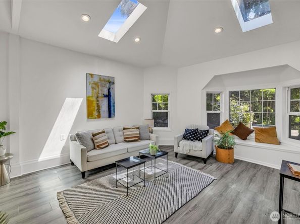 959 Hoquiam Avenue NE, Renton WA 98059