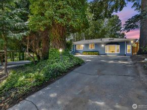 959 Hoquiam Avenue NE, Renton WA 98059