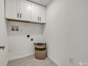 959 Hoquiam Avenue NE, Renton WA 98059