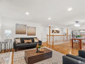 959 Hoquiam Avenue NE, Renton WA 98059