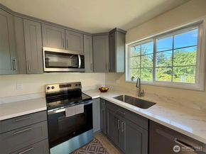 2508 SE 16th St, Renton WA 98058