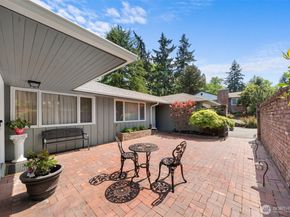 4536 119th Avenue SE, Bellevue WA 98006