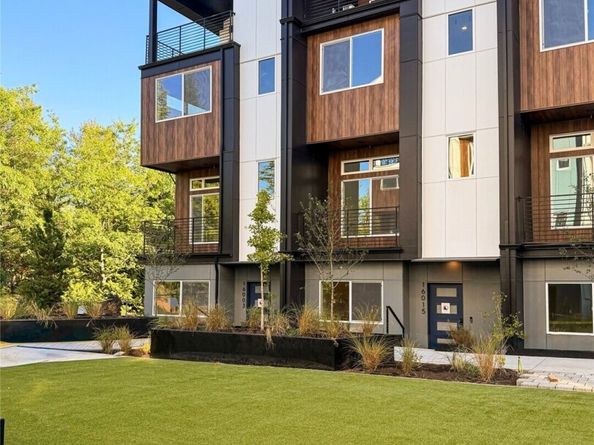 16023 SE 31st Lane, Bellevue WA 98008