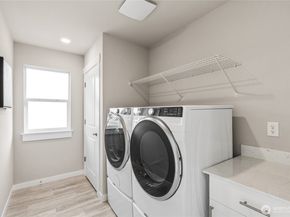 613 SE 12th Place 23, North Bend WA 98045