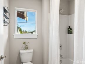 613 SE 12th Place 23, North Bend WA 98045