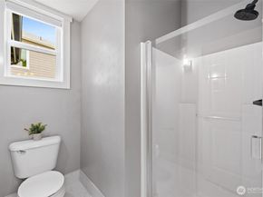 1300 N 27th Place, Renton WA 98056