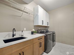 1300 N 27th Place, Renton WA 98056