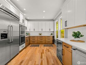 1300 N 27th Place, Renton WA 98056