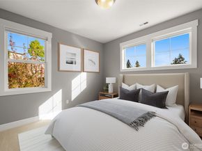 1300 N 27th Place, Renton WA 98056