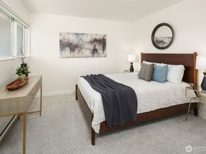 6201 Lake Washington Boulevard NE 203, Kirkland WA 98033