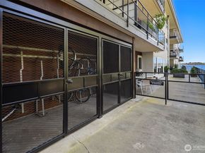 6201 Lake Washington Boulevard NE 203, Kirkland WA 98033