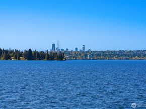 6201 Lake Washington Boulevard NE 203, Kirkland WA 98033