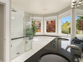 6622 NE 151st Street, Kenmore WA 98028