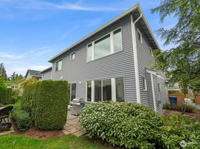 11261 241st Place NE 86, Redmond WA 98053