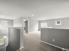 11261 241st Place NE 86, Redmond WA 98053