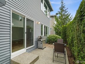 11261 241st Place NE 86, Redmond WA 98053