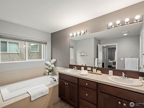 11261 241st Place NE 86, Redmond WA 98053