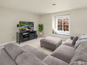 3819 204th Avenue NE, Sammamish WA 98074