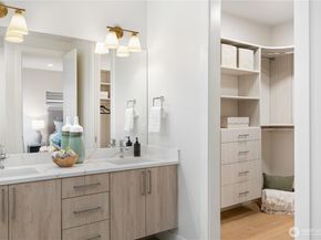 8707 126th Avenue NE, Kirkland WA 98033