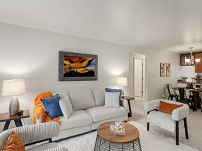 14210 NE 181st Place M102, Woodinville WA 98072