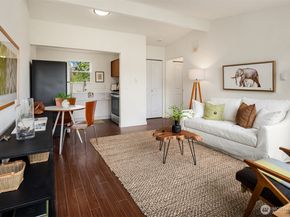 1519 5th Ave W 5, Seattle WA 98119