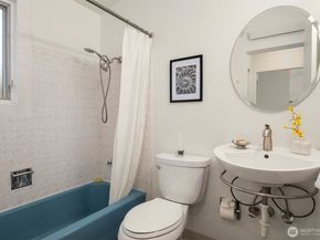 1519 5th Ave W 5, Seattle WA 98119