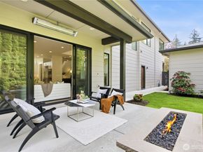 11276 SE 32nd Lane, Bellevue WA 98004