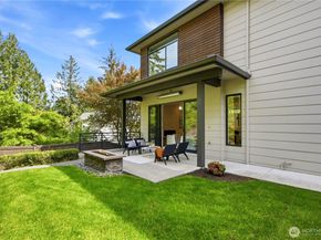11276 SE 32nd Lane, Bellevue WA 98004