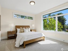 11276 SE 32nd Lane, Bellevue WA 98004