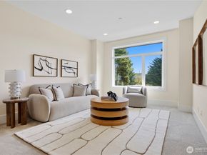 11276 SE 32nd Lane, Bellevue WA 98004