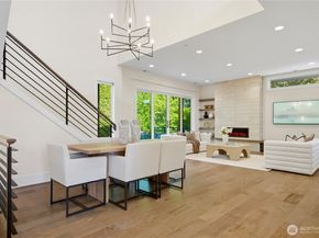 11276 SE 32nd Lane, Bellevue WA 98004