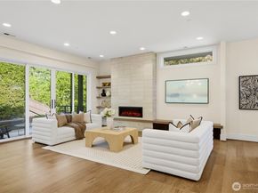 11276 SE 32nd Lane, Bellevue WA 98004