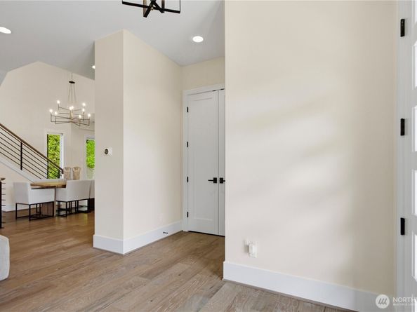 11276 SE 32nd Lane, Bellevue WA 98004