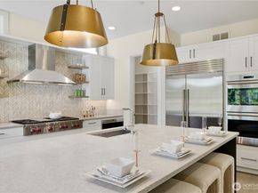 11276 SE 32nd Lane, Bellevue WA 98004