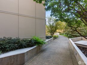 15100 6th Avenue SW 229, Burien WA 98166