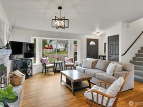16226 2nd Place W, Lynnwood WA 98087