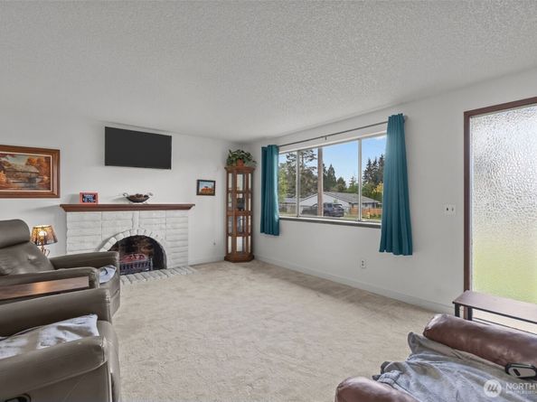 2335 SW 342nd Street, Federal Way WA 98023