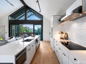 4566 Flying Goat Avenue NE C220, Bainbridge Island WA 98110
