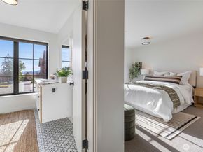 4566 Flying Goat Avenue NE C220, Bainbridge Island WA 98110