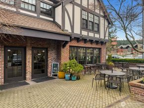 4566 Flying Goat Avenue NE C220, Bainbridge Island WA 98110