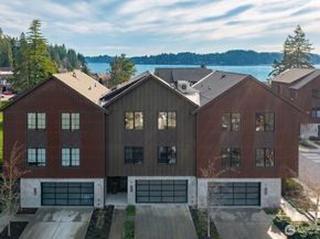 4566 Flying Goat Avenue NE C220, Bainbridge Island WA 98110