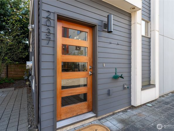 2037 NW 65th Street, Seattle WA 98117