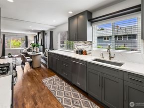 7515 17th Avenue NW, Seattle WA 98117
