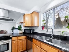 309 White River Drive, Pacific WA 98047
