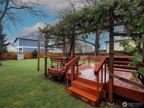 309 White River Drive, Pacific WA 98047