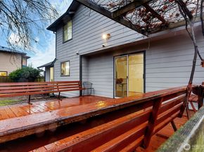 309 White River Drive, Pacific WA 98047